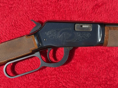 Winchester 9422 High Grade Coon & Hound Engraved .22LR, Extra Fancy Wood - Image 5 of 9