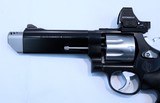 Smith & Wesson 627-5 357 mag - 3 of 14