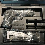 BROWNING 1911-380
BLACL-LABEL 380 ACP SEMI-AUTO PISTOL - 2 of 8