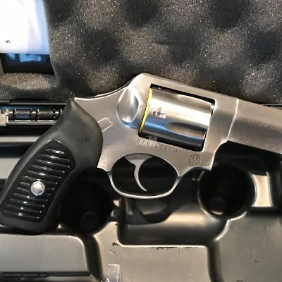 RUGER SP101 357 MAGNUM | 38 SPECIAL 5 DHOT REVOLVER - Image 9 of 11