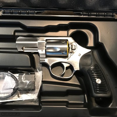 RUGER SP101 357 MAGNUM | 38 SPECIAL 5 DHOT REVOLVER - Image 2 of 11