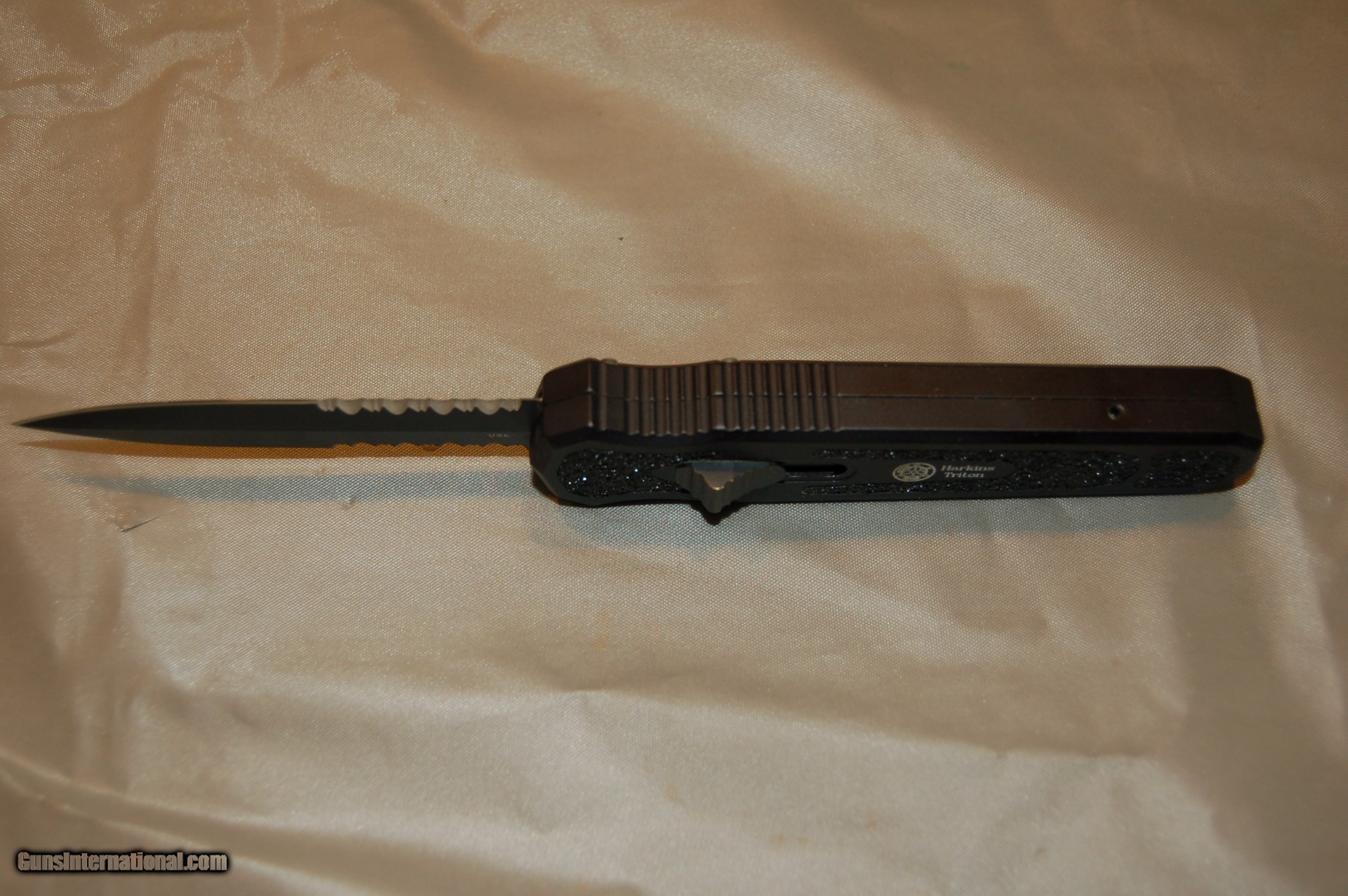 Harkins Triton Masters of Defense (MOD) OutTheFront automatic knife