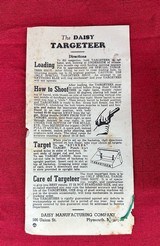 Daisy Targeteer Pistol w/ original box and accessories - 2 of 7