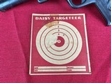 Daisy Targeteer Pistol w/ original box and accessories - 4 of 7