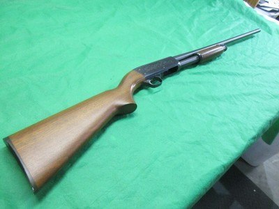 Outstanding Ithaca Model 37 Featherlight 16GA Pump Shotgun 1965 NICE