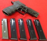 Sig Sauer P 226 Elite .40 S&W with 5 Mags - 15 of 15