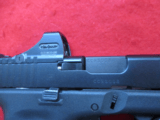 Glock Model 49 MOS, 9mm., Green Dot, Stream Light, Box etc. AS NEW - 6 of 12
