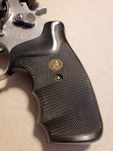 SMITH AND WESSON MODEL 686 .357 - 9 of 21