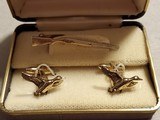GOLD PLATED BROWNING TIE CLIP AND CUFFLINKS SET - 1 of 11