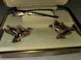 GOLD PLATED BROWNING TIE CLIP AND CUFFLINKS SET - 10 of 11