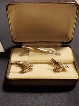 GOLD PLATED BROWNING TIE CLIP AND CUFFLINKS SET - 3 of 11