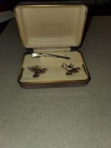 VINTAGE BROWNING SUPERPOSED TIE CLIP WITH CUFFLINKS - 1 of 11