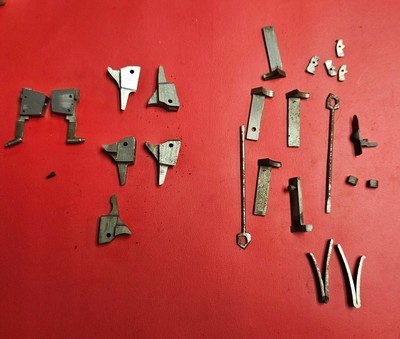 LOT OF ASSORTED SHOTGUN PARTS - Image 9 of 12