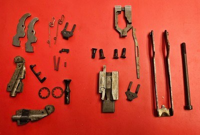 LOT OF ASSORTED SHOTGUN PARTS - Image 12 of 12