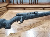 Weatherby Mark V Accumark 300 Win Mag - 1 of 9