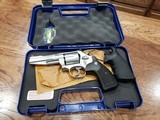 Smith & Wesson Performance Center Pro Series Model 686 SSR 357 Magnum 4 in. - 2 of 9