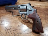 Smith & Wesson Model 686 Plus Deluxe 357 Magnum 6 in. - 5 of 7