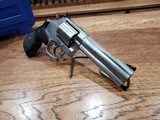 Smith & Wesson Model 686 Plus 357 Magnum 5 in. - 4 of 6