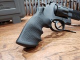 Smith & Wesson Performance Center Model 327 M&P R8 357 Magnum - 7 of 8