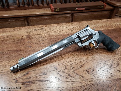 Smith & Wesson Performance Center Model 460XVR Hunter 460 S&W Magnum 10.5 in.
