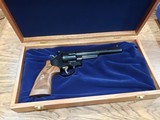 Smith & Wesson Model 29-10 Classic 150145A 44 Magnum w/ Wood Case - 1 of 5