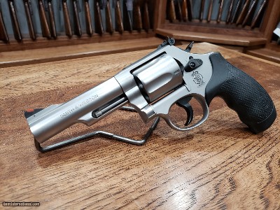 Smith & Wesson Model 69 Revolver 44 Magnum