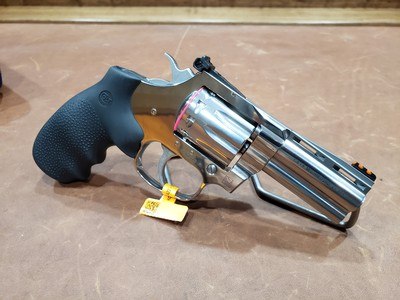 Colt King Cobra Target 22 LR 3 in. KCOBRA22-SP3RFO