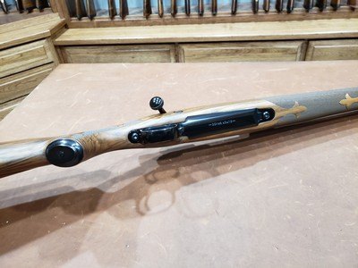 Winchester Model 70 Super Grade AAA French Walnut 7mm Rem Mag - Image 7 of 12