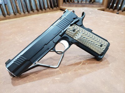 CZ Dan Wesson 1911 Specialist 45 acp Black 5