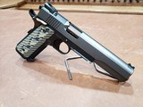 Dan Wesson 1911 Kodiak 10mm Tri-Tone 6