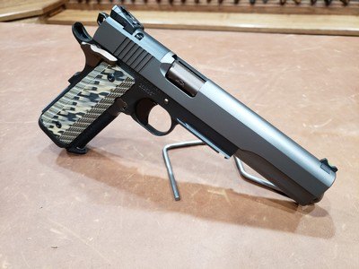 Dan Wesson 1911 Kodiak 10mm Tri-Tone 6