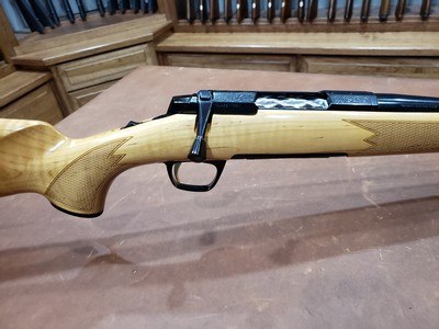 Browning X-Bolt 2 Medallion Maple 6.5 PRC 24 in Threaded Barrel - Image 5 of 12