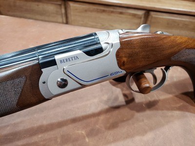 Beretta 694 Sporting 12 Ga 32 in. Over & Under - Image 4 of 16