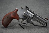 Smith & Wesson 686 Plus Deluxe 357 Magnum 3" Barrel - 2 of 2