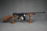 Auto Ordnance Thompson 1927A-1 Deluxe 45 ACP 18" Barrel **10 ROUND MAG** - 1 of 9