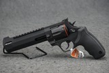 Taurus Raging Hunter 44 Mag 6.75