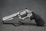 Smith & Wesson 686 Performance Center PRO Series 5" Barrel 357 Magnum - 1 of 2