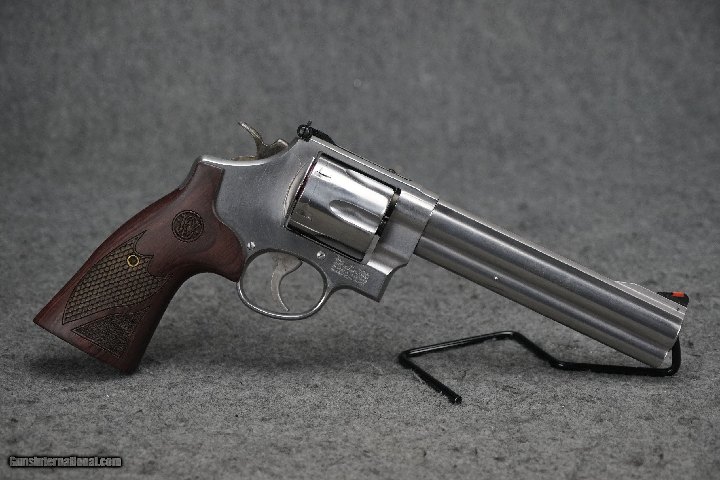 Smith & Wesson 629 Deluxe 44 Magnum 6.5