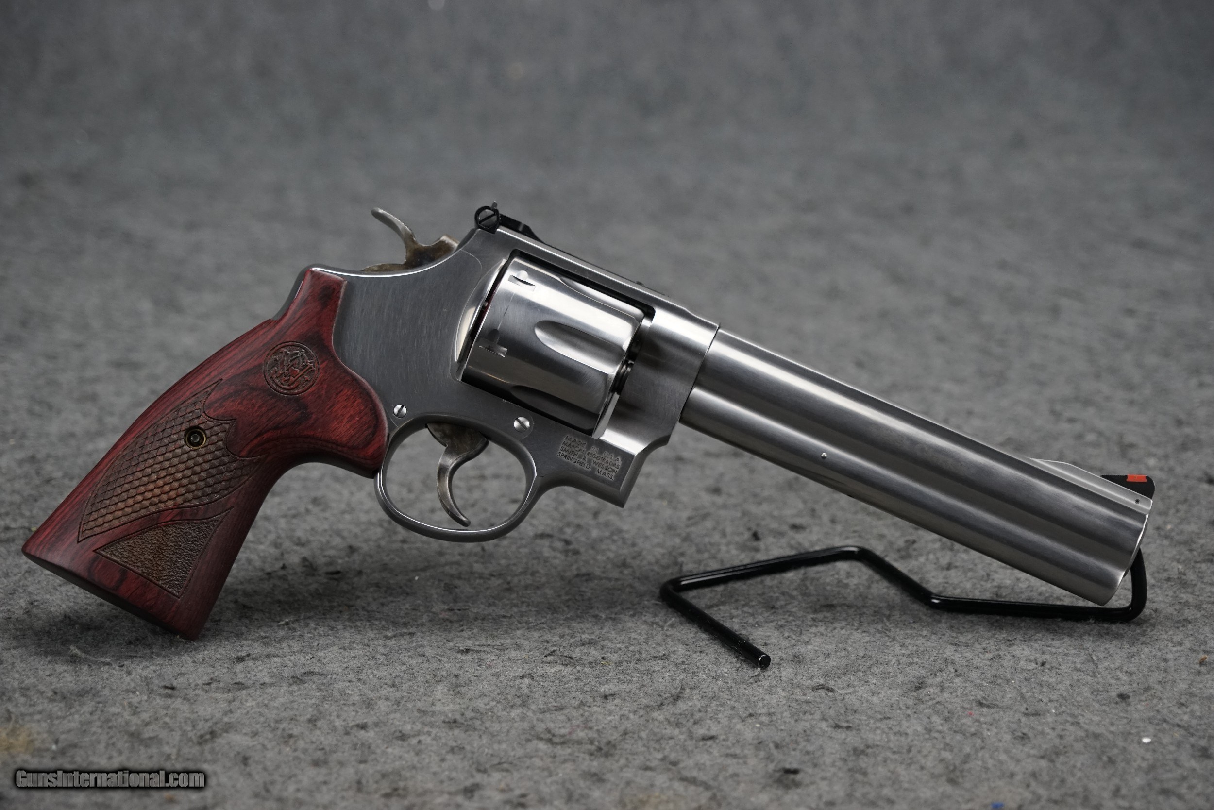 Smith & Wesson 629 Deluxe 44 Magnum 6.5