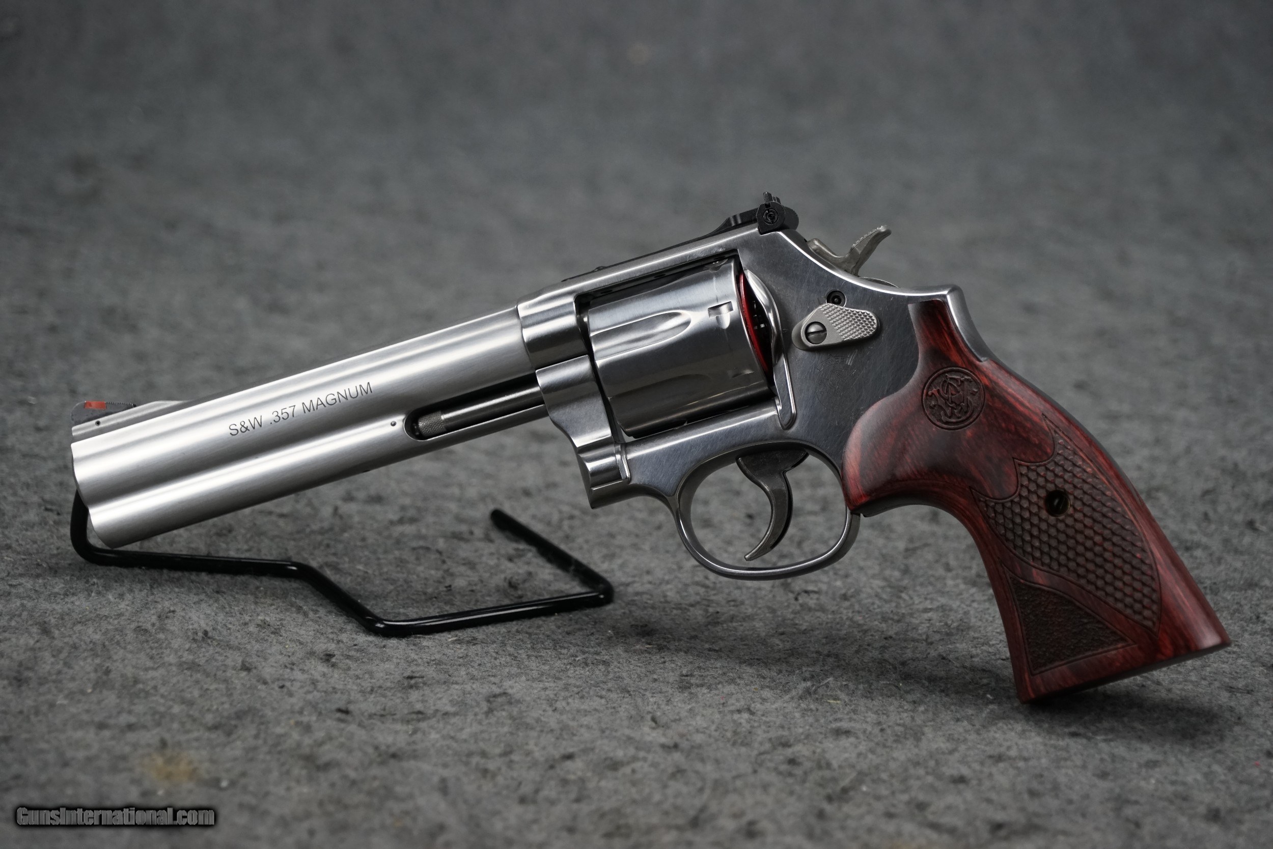 Smith And Wesson 686 Plus Deluxe 357 Magnum 6 Barrel