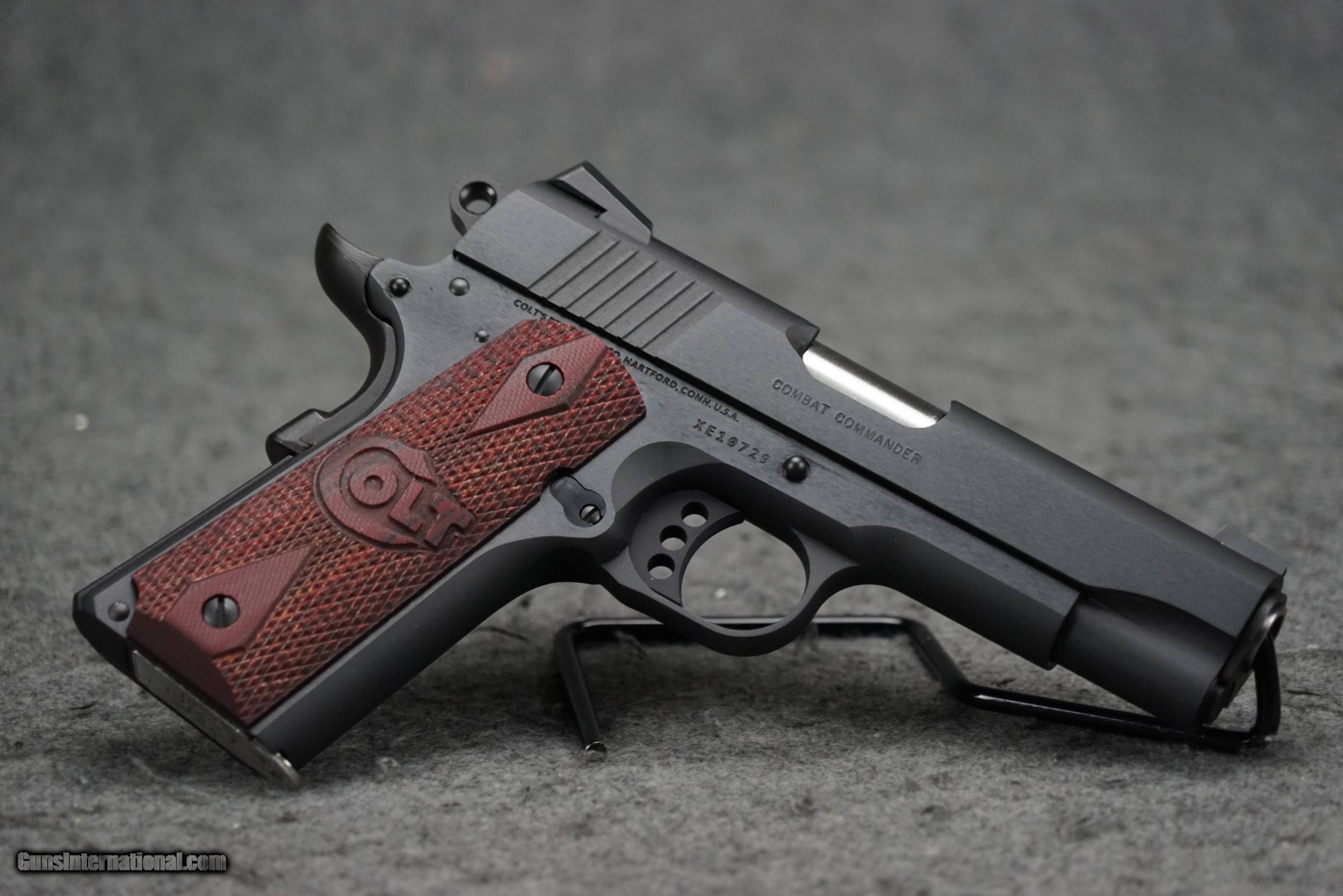 Colt Combat Commander 1911 45ACP 4.25