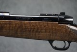 Weatherby Mark V Deluxe 300 Wby Mag 26