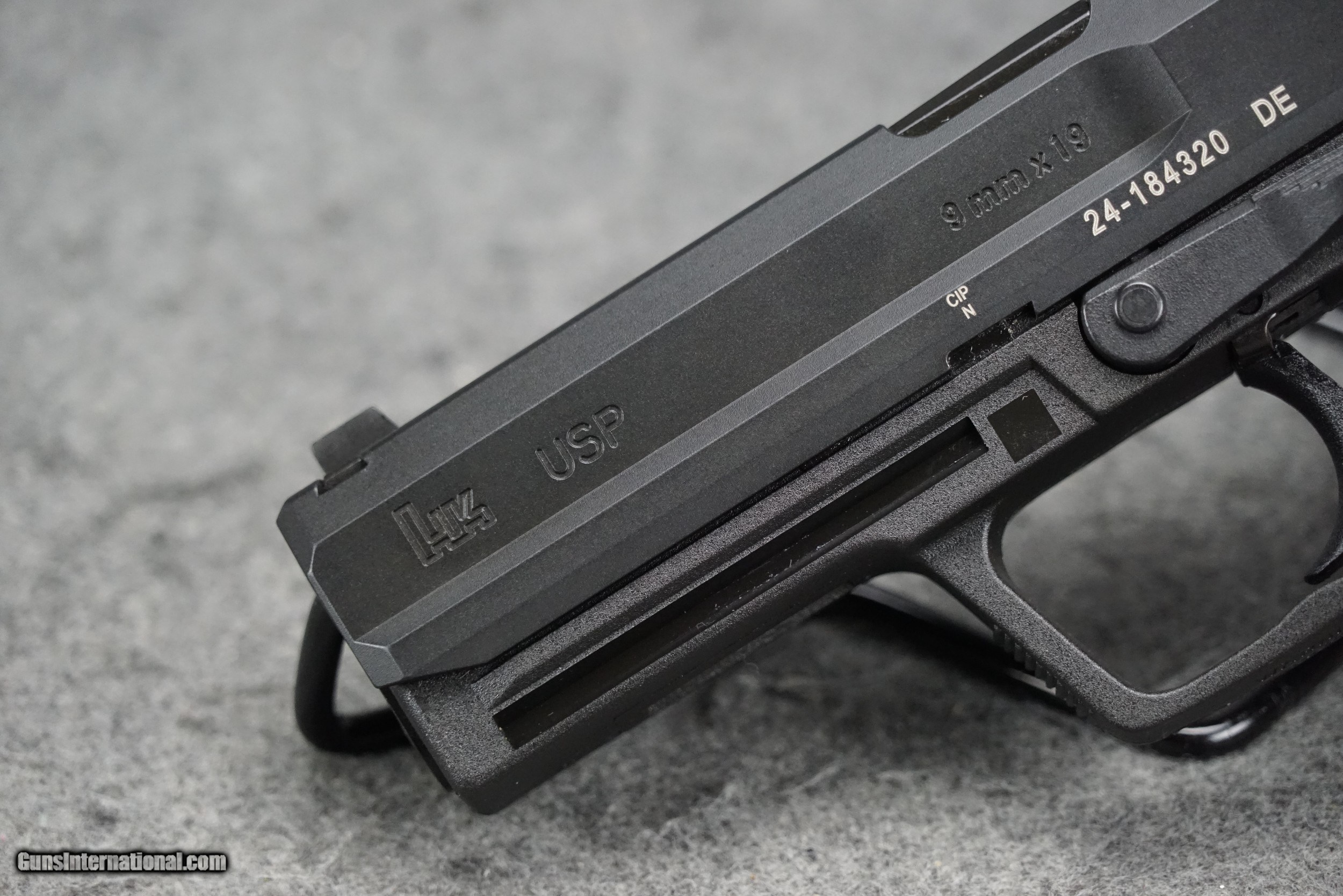 Heckler & Koch USP V1 9mm 4.25