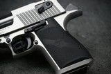Magnum Research Desert Eagle Mark XIX 50 AE 6