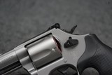 Smith & Wesson Model 69 44 Mag 2.75