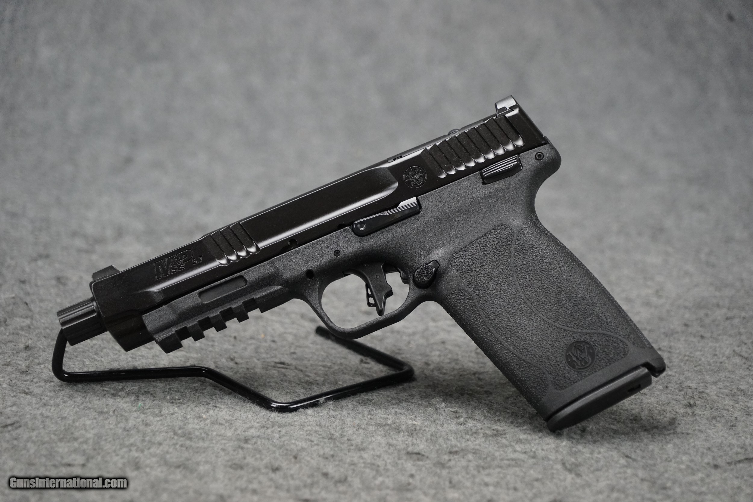 Smith & Wesson M&P57 5.7x28mm 5