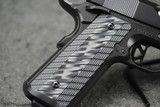 Dan Wesson 1911 Valor 45 ACP 5