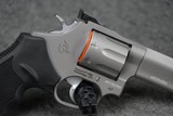 Taurus 627 Tracker 357 Magnum 4