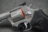 Taurus 627 Tracker 357 Magnum 4