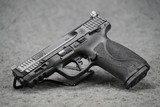 Smith & Wesson M&P9 M2.0 OR Bundle 9mm 4.25